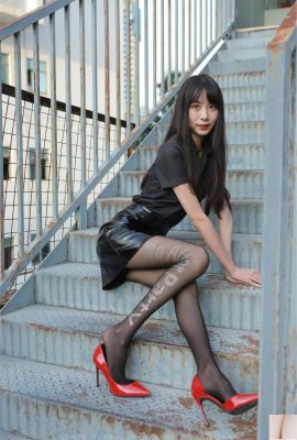 【IESS Series】Sixiangjia Tuantuan “Long Legs and Red High Heels”【83P】