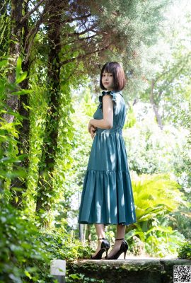 Hinata Kaede G Milk Cinderella Weekly Post Digital Photobook (85P)