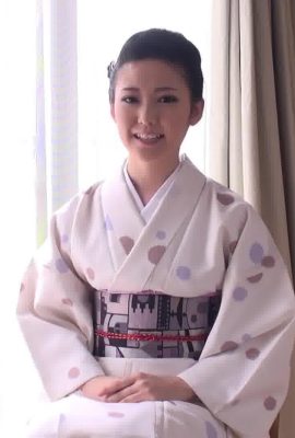 Hospitality of a young lady ~You came to Japan to do something~ – Yui Watanabe (114P)