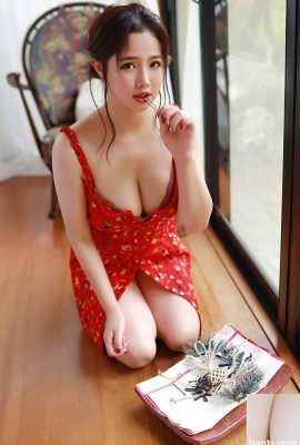 Charming young woman Xu Cake spilling milk on her big breasts is too tempting (29P)