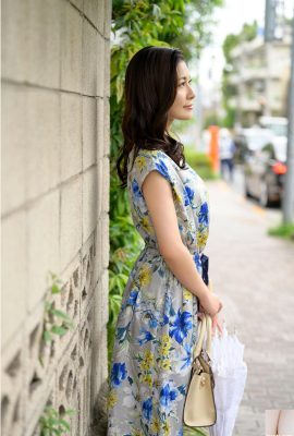 Honoka Yonekura – ～Mistress of Kobe～“Adult date” to enjoy with a beautiful wife～ (98P)