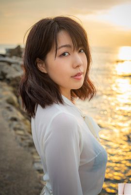 (Nagaoka Reiko) The protruding front and back curled figure is extremely enviable (29P)