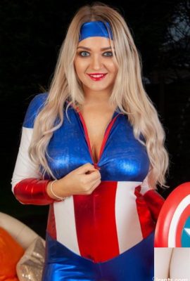 Lara Wolf – Our Superhero Lara Wolf (103P)
