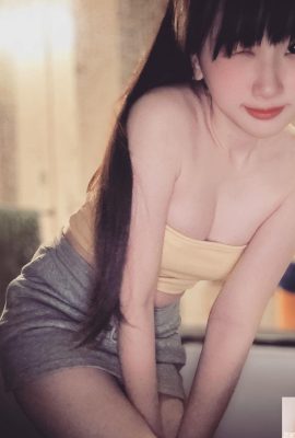 Big-breasted snow-body girl “Weiwei” has a hot body that is of high quality and alluring (10P)