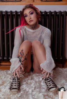 [Suicide Girls]May 23, 2023 – Sophiadempsey – Undressing in the bedroom[55P]