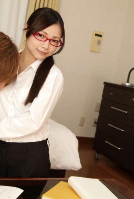 (Kokoro Wato) A passionate private tutor (40P)