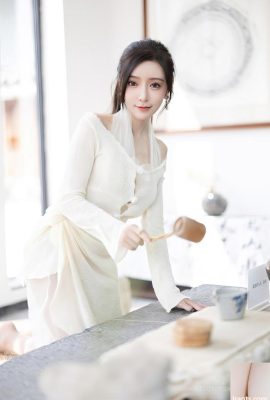 Temperamental beauty model Wang Xinyao high-definition photo pictures (15P)