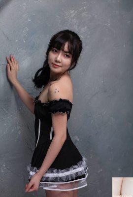 Korean model girl strips naked photo – (46P)