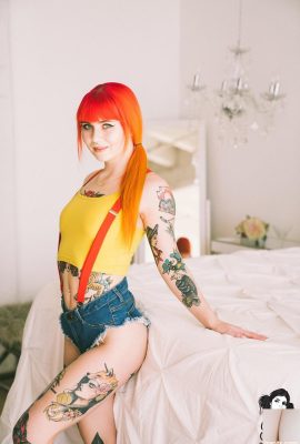 [Suicide Girls] Loveless – The First Punch