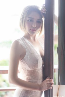 Lonely young woman Kai Zhu exposes tender breasts, beautiful body and sexy private photos (54P)