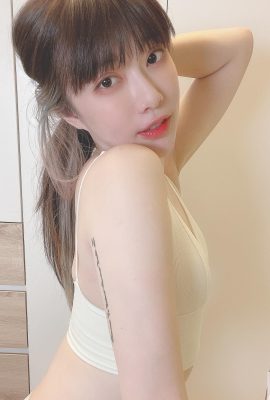 Beautiful-breasted hottie “Xia Hanzhi Xiaozhi” is strong! Seduction makes people so excited!  (10P)