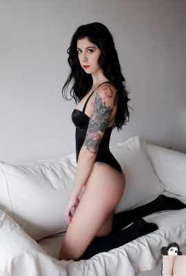 [Suicide Girls] Acuarian – I Put A Spell On You