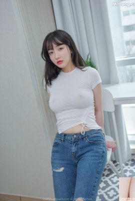 Plump Korean beautiful girl model reveals seductive photo on sofa – Son Ye Eun (31P)