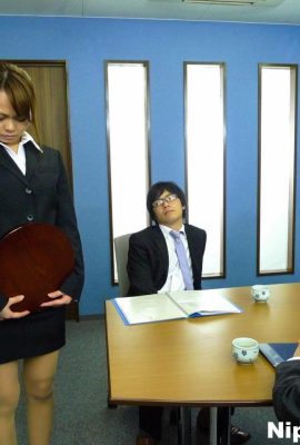 JAV Japanese secretary partakes in a blowbang during a business meeting (12P)