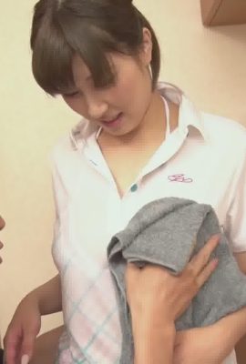 Splashing water on a female deliveryman makes her big breasts clear!  – Honoka Orihara (130P)