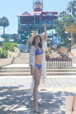 Madou Duan Jingle's sexy little dress with low-cut breasts and beautiful legs in the outdoor photo shoot is very eye-catching (16P)