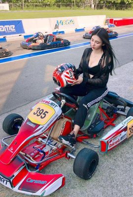 The pretty girl with long hair and big breasts “Wang Chenpiao Sofia” haunts the kart racing track (10P)