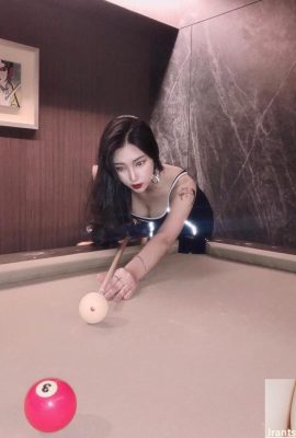 I want to be a cue ball and hit your heart! The temperamental girl brings her own “full nine-ball” to reveal her full youth: Let's play pool together (15P)