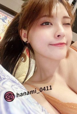 Pure love and beautiful breasts goddess “Yili Hana” fully releases her seductive energy and her sexy body seduce people constantly making people want to fall over (30P)