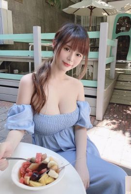 The front is majestic enough, but the side view is even more amazing, with all the side breast lines exposed ~ Xie Xia Tian (10P)