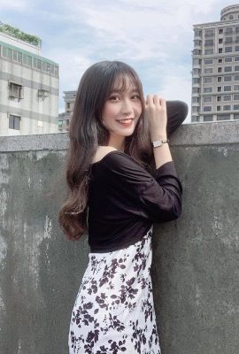 The picture of the talented and beautiful girlfriend FUE with her full ponytail makes people feel like they are in love instantly (12P)