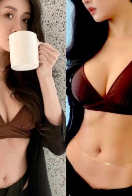 Sexy hot girl “sees netizens wearing super hot clothes” eats hard and smiles sweetly (11P)