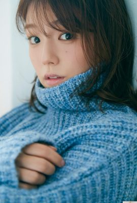(Ai Shinozaki) The busty actress’s hot bust makes people crazy (20P)