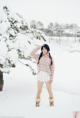 (Loozy) Zia  – Snow Girl (114P)