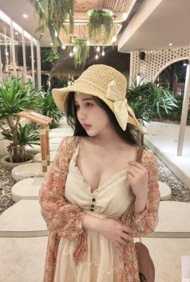 “Hua Qingxi”'s good looks don't disappoint… her milk volume is super surging (10P)