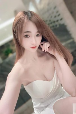 “Xin Yue Artemis” has perfect curves, real materials, cute and a little sexy (10P)