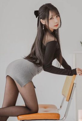 “Yishuo”'s curves are so attractive! Show sexy femininity(10P)