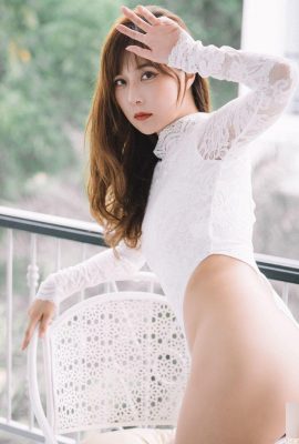 The long-legged girl “Yu Qing Min” has an eye-catching curvy curve and is so excited (10P)