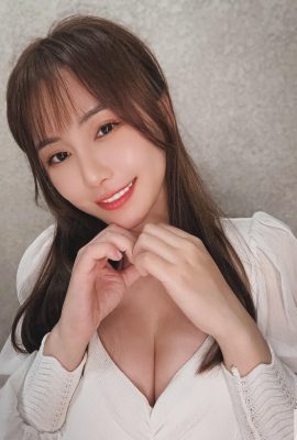 The elegant girl “Chen Lele” has a graceful figure that is so eye-catching and her breasts are so eye-catching (10P)