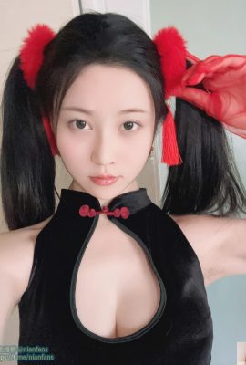 Young model Nian Nian – Lantern Festival selfie (40P)