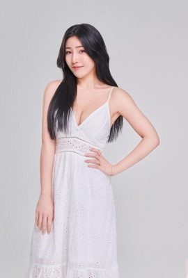 Hot girl “Xu Wei'an” has a beautiful temperament that no one can block, and her breast volume is too powerful (10P)