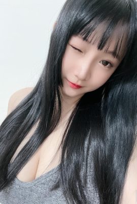 Busty girl “Xu Ganzai” has a hot figure and is so feminine that she is foul (10P)