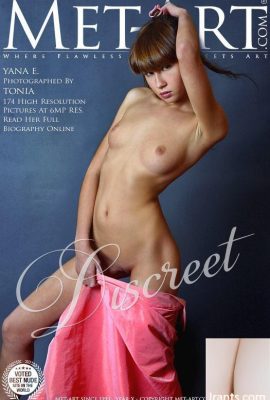 Yana E-Discreet (176P)