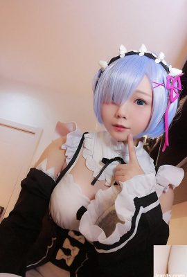 Rem maid's fleshy baby face and big breasts exposed (26P)