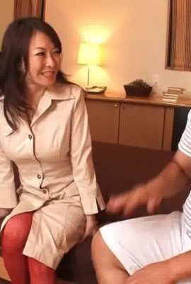 Mature woman with a fetish for sex – Sayoko Machimura (93P)