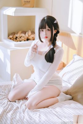 Coser@日Naijiao – Jeans Wife (129P)