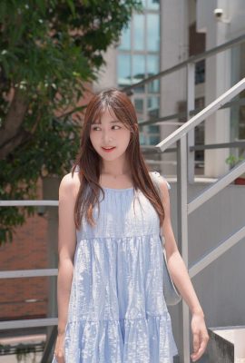 The elegant beauty “Rong Xin” will capture your heart with her sweet face and sense of love (10P)