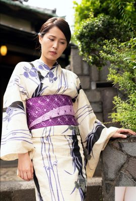 Miho Tono Yukata and Bare Skin (121P)