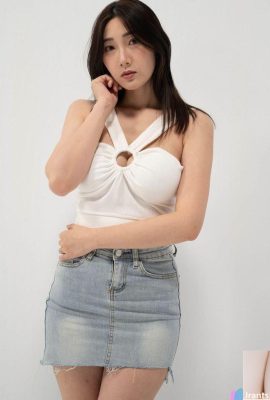 Chick Li Er's big tits (15P)