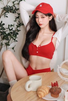 The beautiful young model “Anna XIN YA” attracts attention with her delicate face and plump figure (10P)