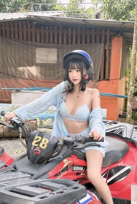 Hot girl “Anai Sinni” shows off her charming figure during the broadcast of her hot and beautiful breasts (10P)