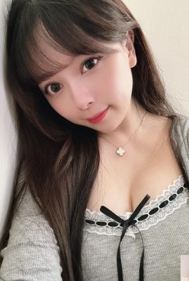 Hot girl “Lin Han” has big watery eyes and plump figure that makes people fall in love (10P)