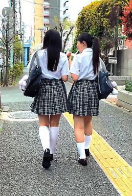 Hikaru Minazuki: Schoolgirls who have been taking secret photos of themselves going to and from school, changing clothes, taking a bath, etc. for a year… (21P)