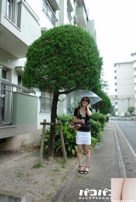 Apartment Wife – Outdoor Exposure Without Showing Her Face – Ami Nakata (52P)