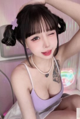 The live-streaming hottie “Wang Yiting” has a variety of looks and a sultry figure that attracts countless fans (10P)