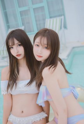 Kagakusaka Mafuyu's “Sexy Swimsuit 3” swimming pool exudes lily charm (96P)